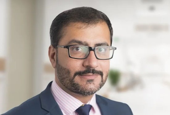 Dr Asif Malik Humayun thyroid surgeons in the UK