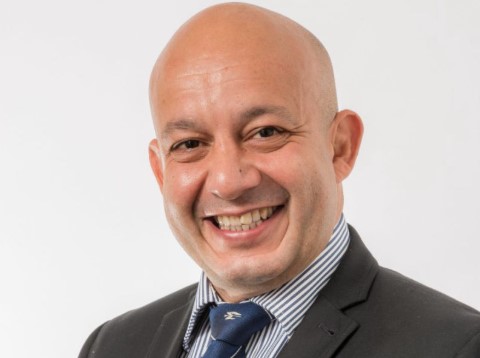 Mr Robin Gupta