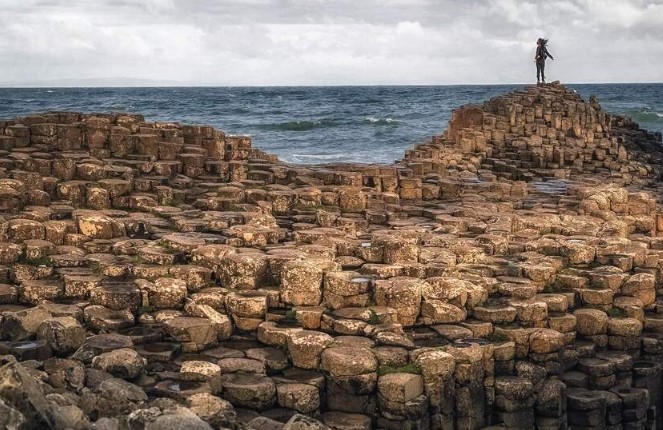 Giant’s Causeway (Northern Ireland) stunning natural places in the UK