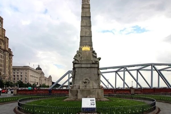 Memorial to the Engine Room Heroes of the Titanic