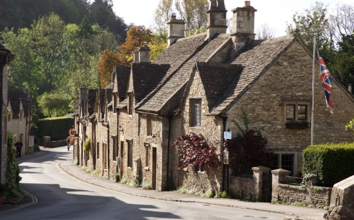 Castle Combe, Wiltshire beautiful villages with breathtaking views in the UK