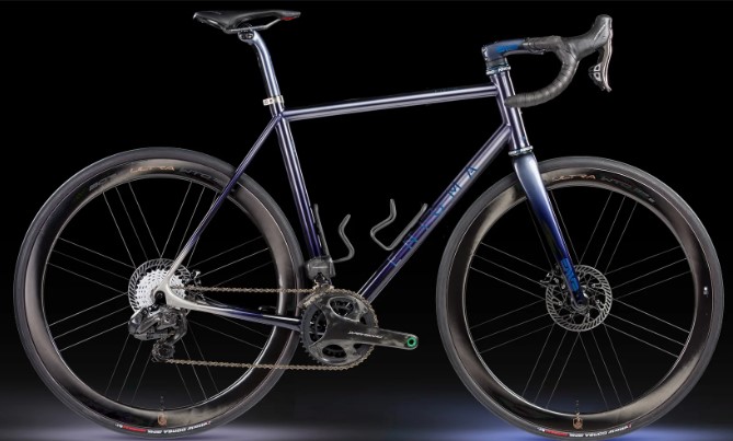 Enigma Eikon (Titanium) bicycles in the UK