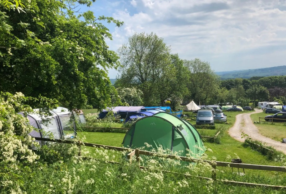 Chatsworth Farm Holiday Cottages & Campsite (Derbyshire, England