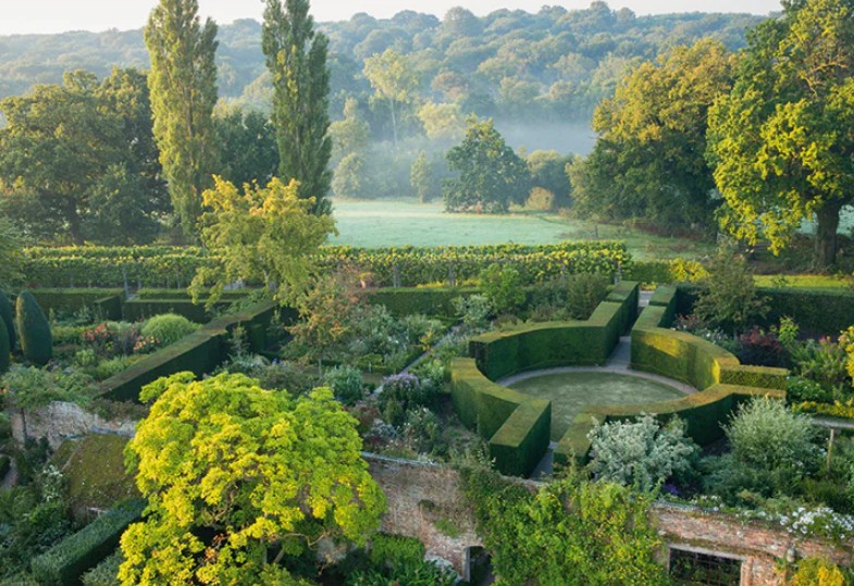 Sissinghurst Castle Garden (Kent) gardens in the UK
